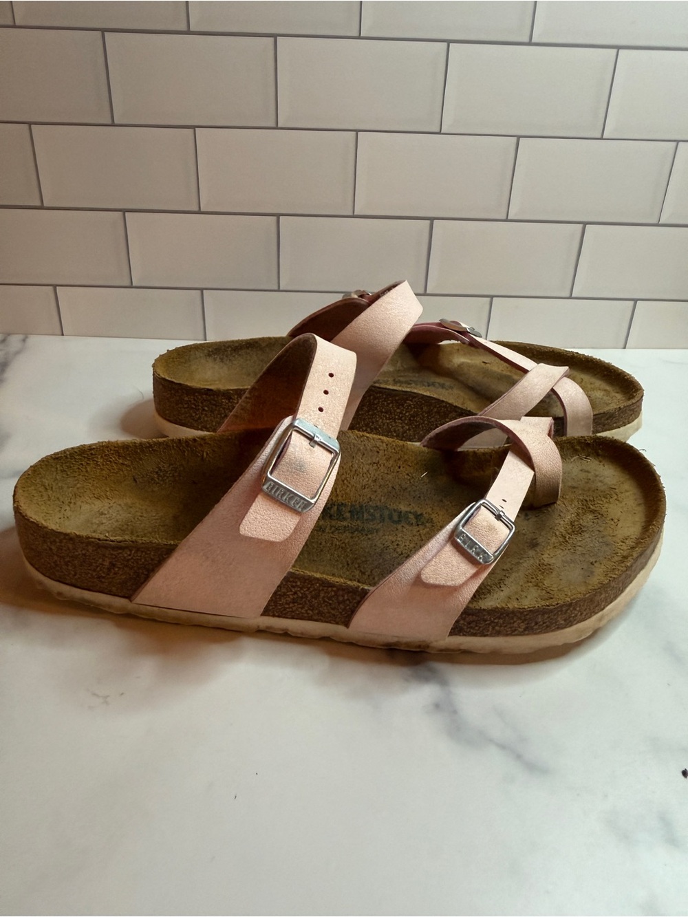 Birkenstock Mayari Light Pink Toe Loop Sandals EU 40 Womenās 9-9.5